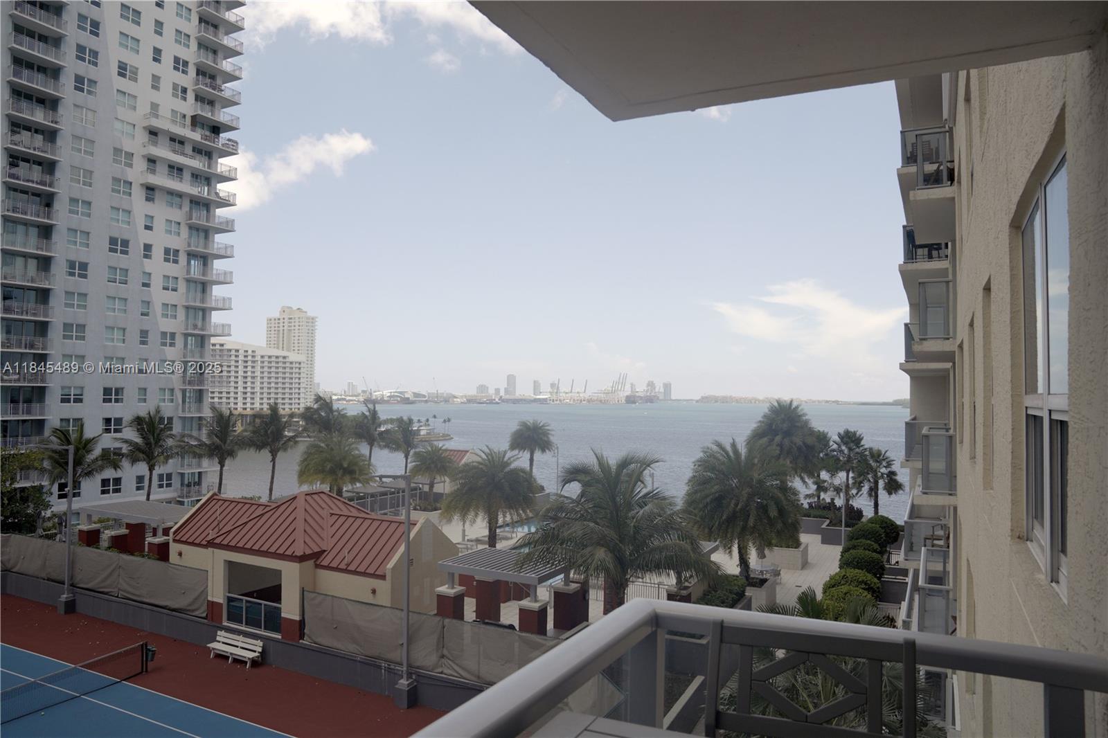 THE MARK ON BRICKELL COND - Residential