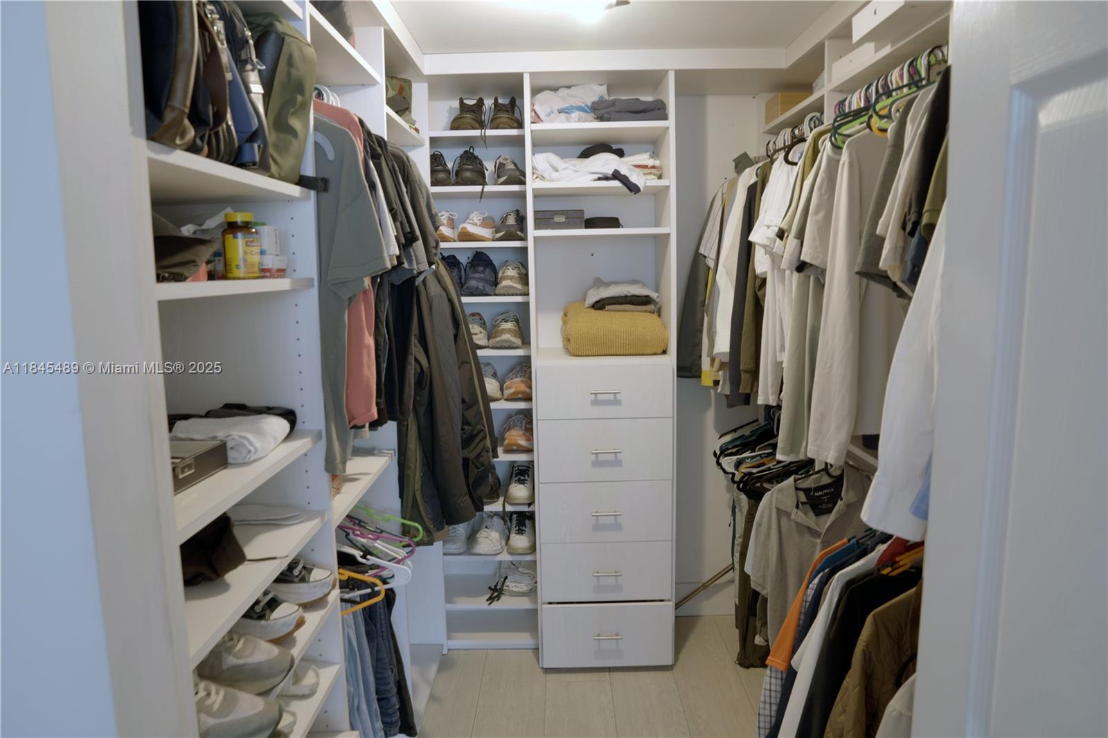 THE MARK ON BRICKELL COND - Residential