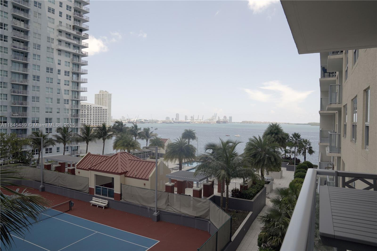 THE MARK ON BRICKELL COND - Residential