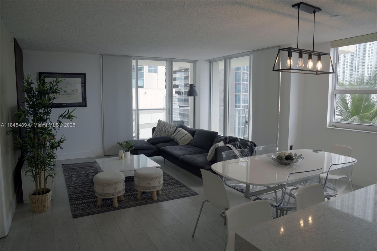 Experience vibrant Brickell living in this beautifully updated 3-bedroom, 2 bath residence at The Mark! Perfectly situated in one of Miami's most desirable waterfront communities, this spacious unit boasts city and amenity views, a private balcony, and a sleek open-concept layout. Enjoy modern upgrades, abundant natural light, and seamless indoor-outdoor living. Includes one assigned parking space plus valet.
The Mark offers top-tier amenities: Bayfront pool, tennis and racquetball courts, gym, on-site restaurant, business center, and 24-hour security. Just steps from Brickell City Center, you dining, shopping, and they bay.