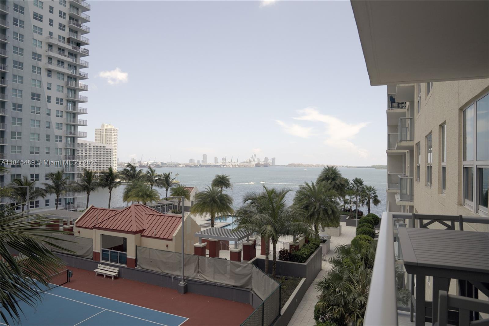THE MARK ON BRICKELL COND - Residential