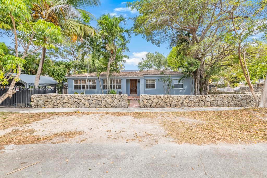 Rental Property at 2301 Tequesta Ln, Coconut Grove, Broward County, Florida - Bedrooms: 3 
Bathrooms: 2  - $6,000 MO.