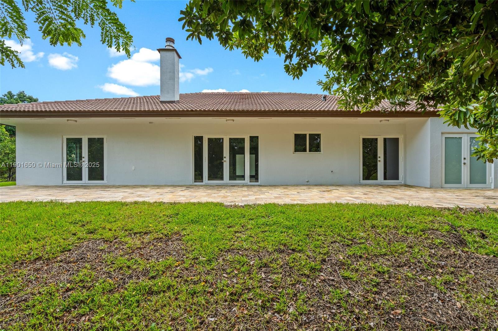 REDLANDS - Residential