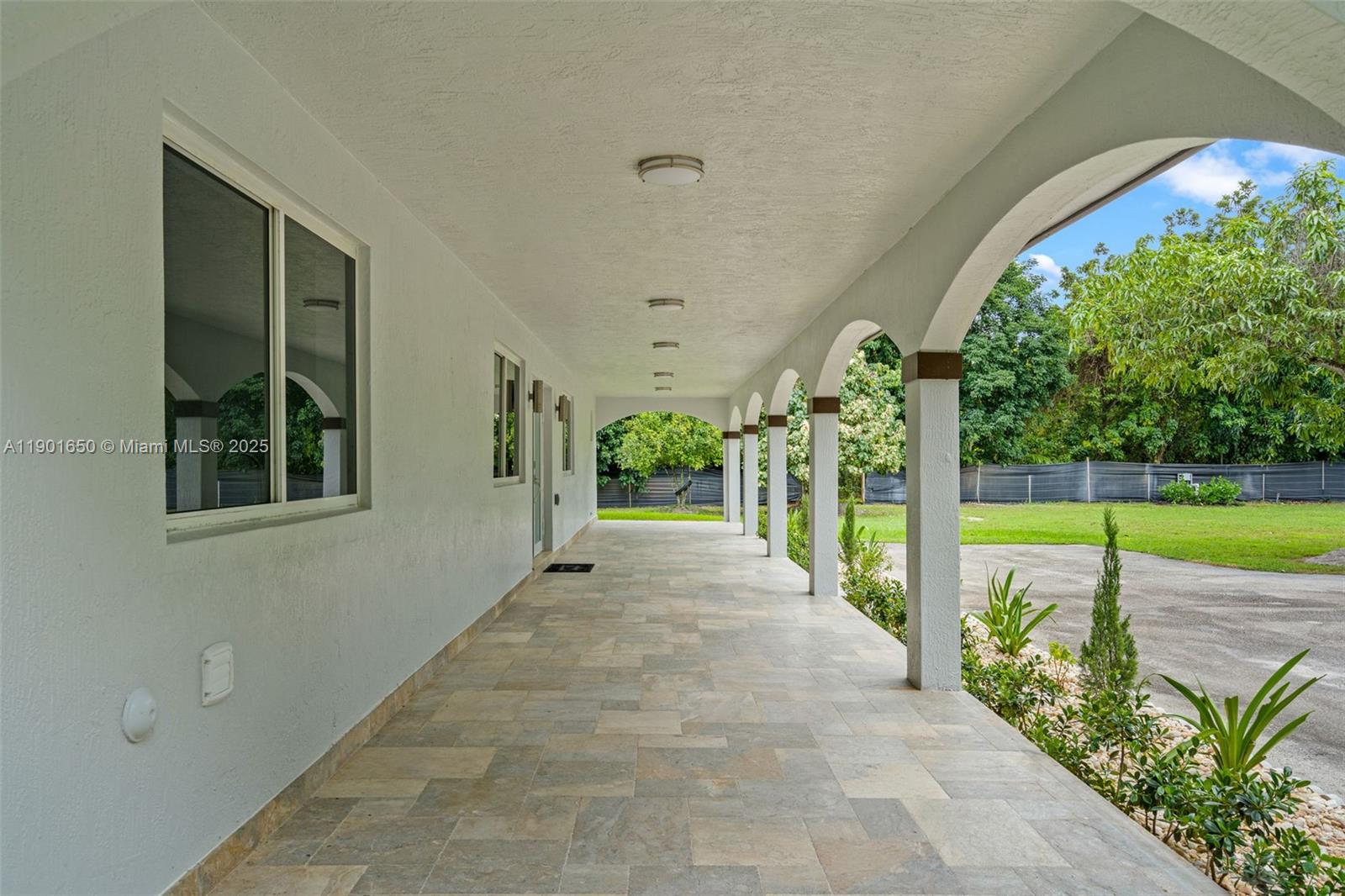 REDLANDS - Residential