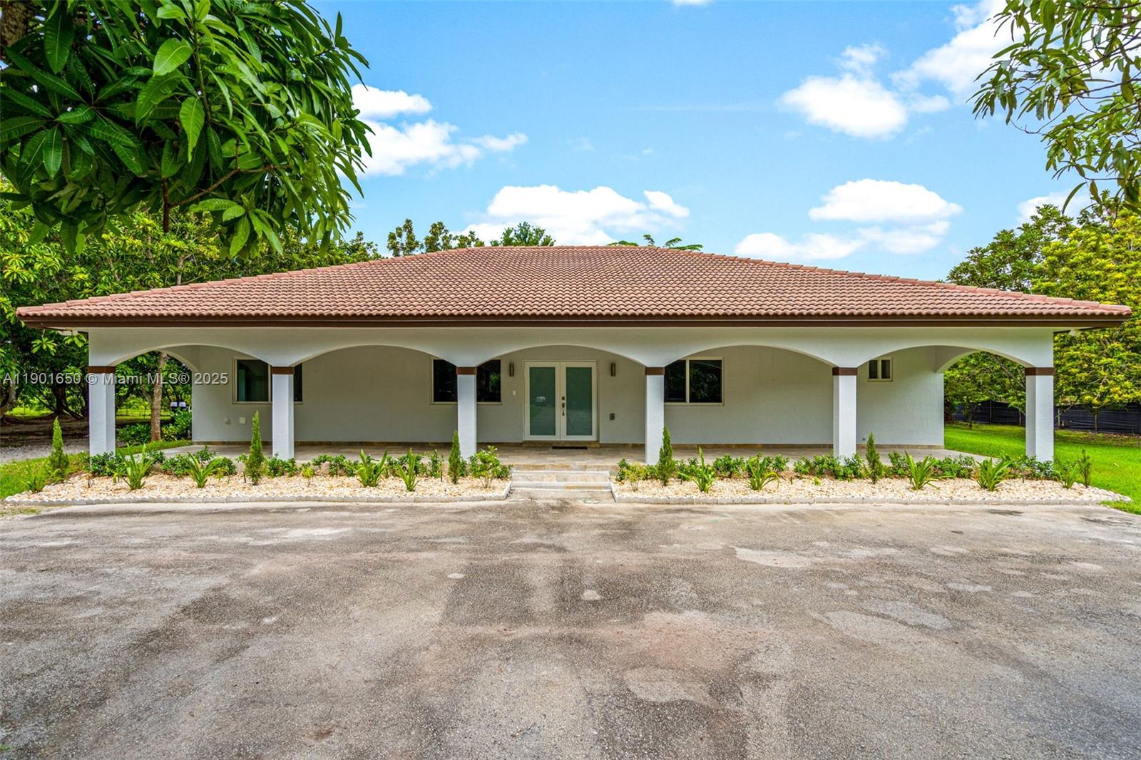 REDLANDS - Residential