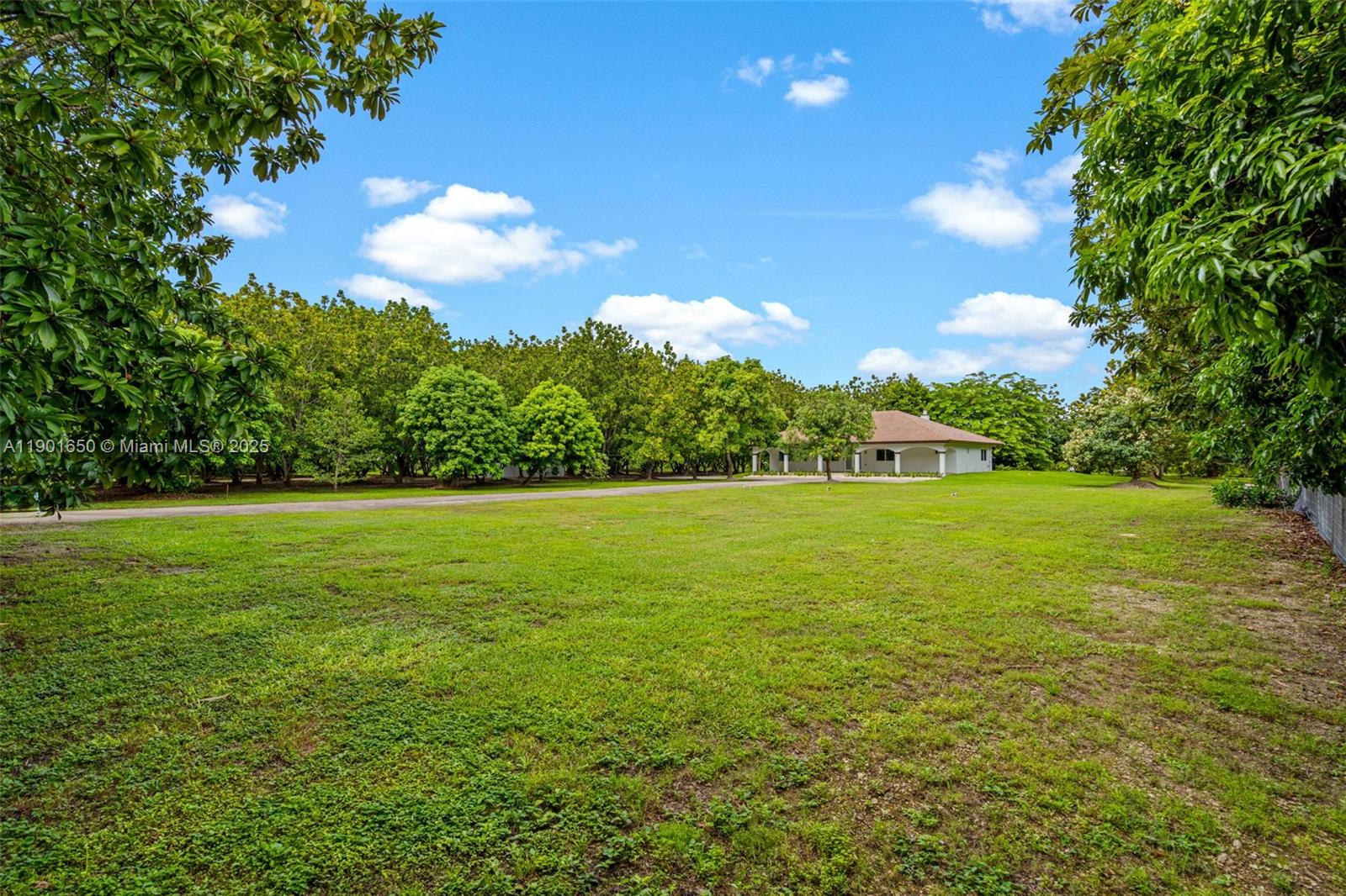 REDLANDS - Residential