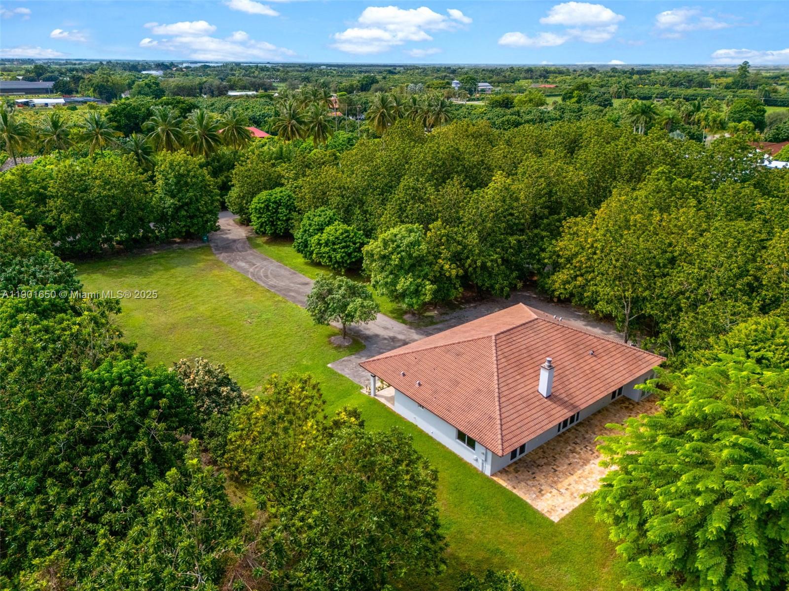 REDLANDS - Residential