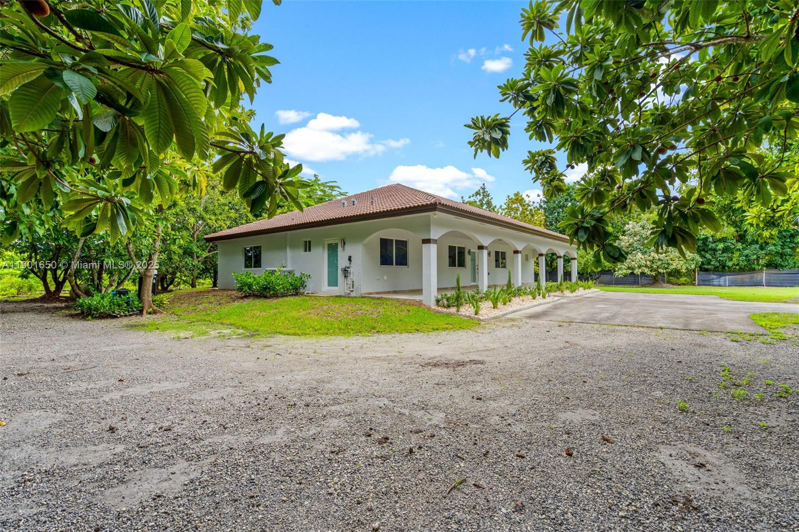 REDLANDS - Residential