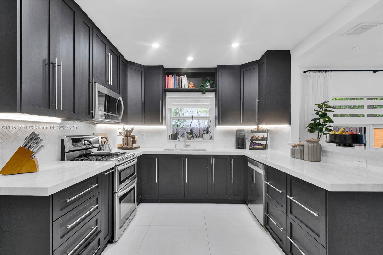 CINEMA PARK COUNTRY CLUB - Residential