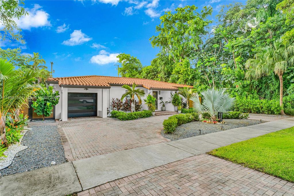 Photo of 430 Cardinal St, Miami Springs, FL 33166 (MLS # A11894751)