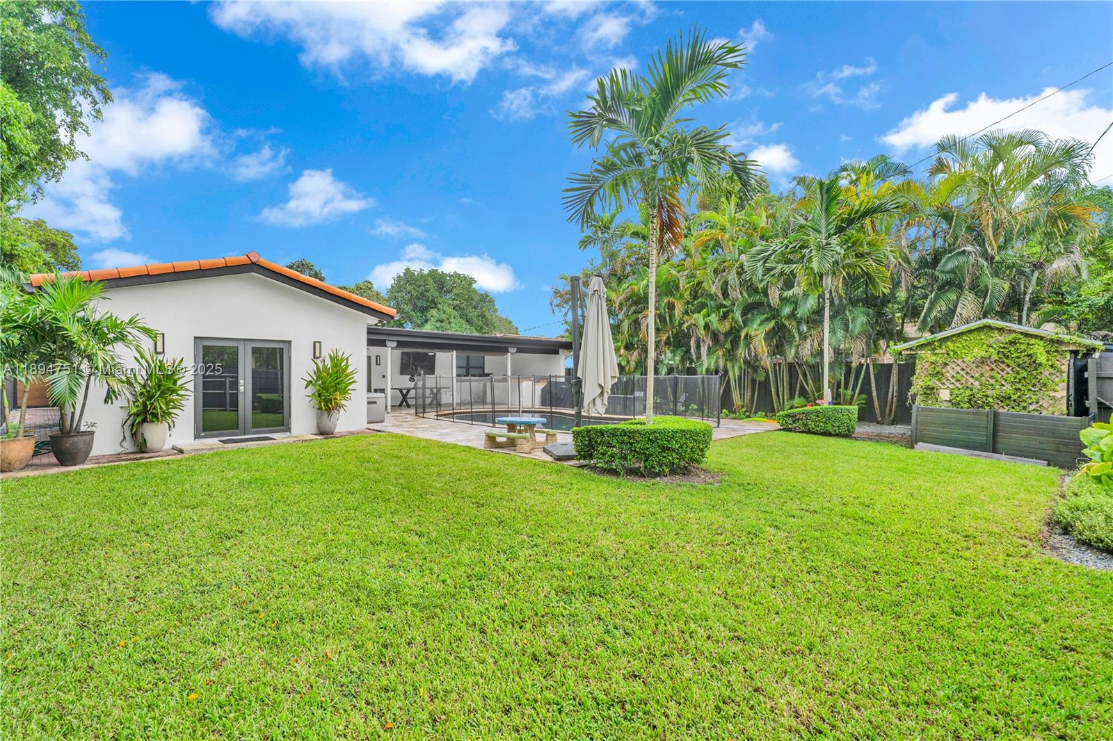 CINEMA PARK COUNTRY CLUB - Residential