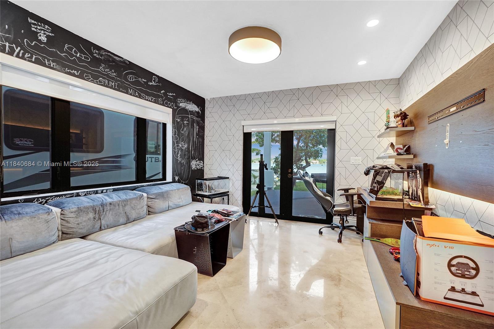 LAKESHORE SEC FOUR - Residential