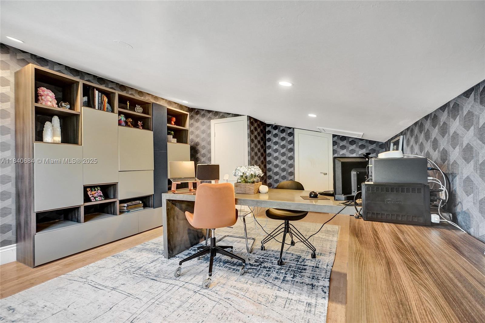 LAKESHORE SEC FOUR - Residential