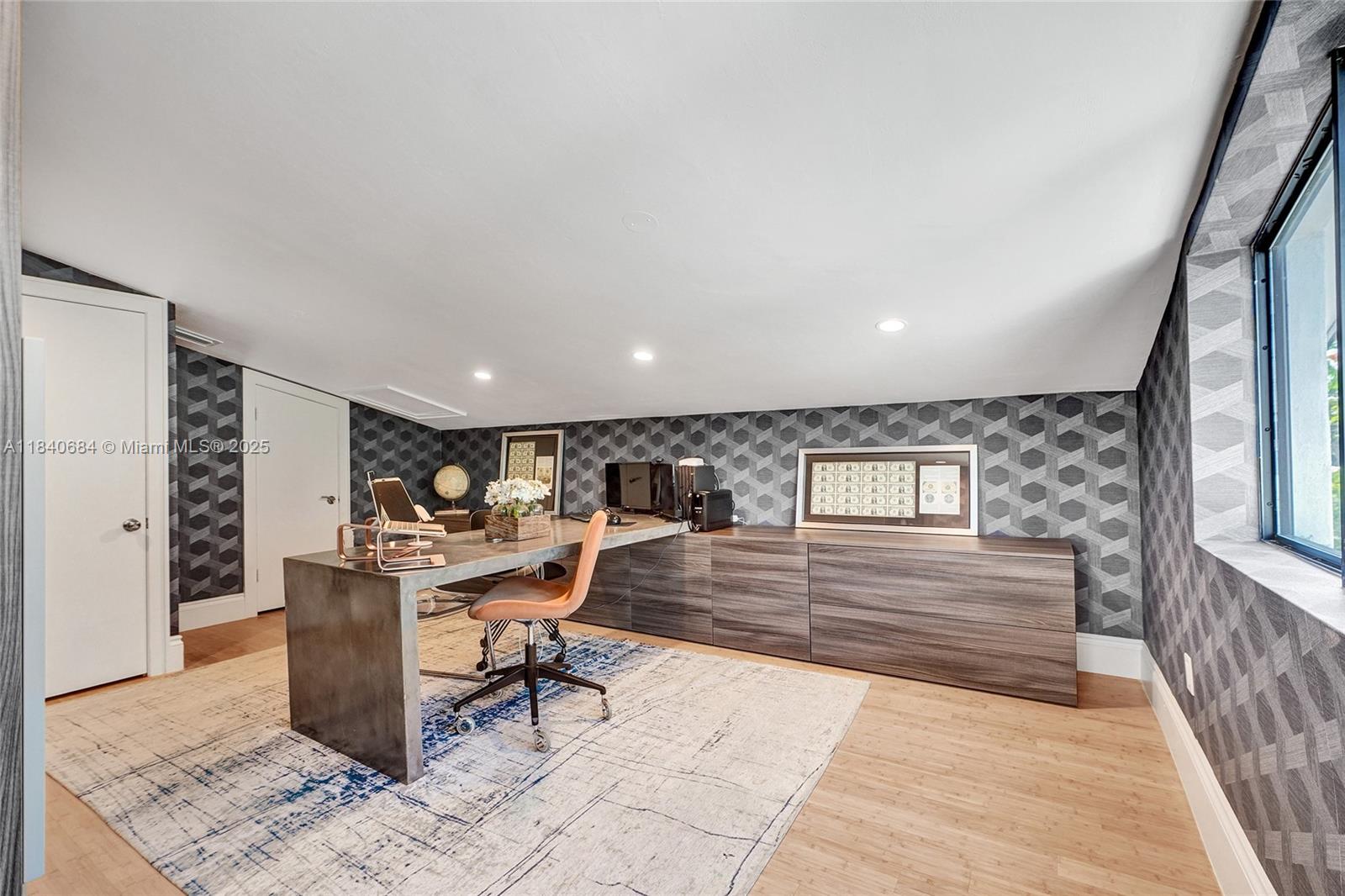 LAKESHORE SEC FOUR - Residential