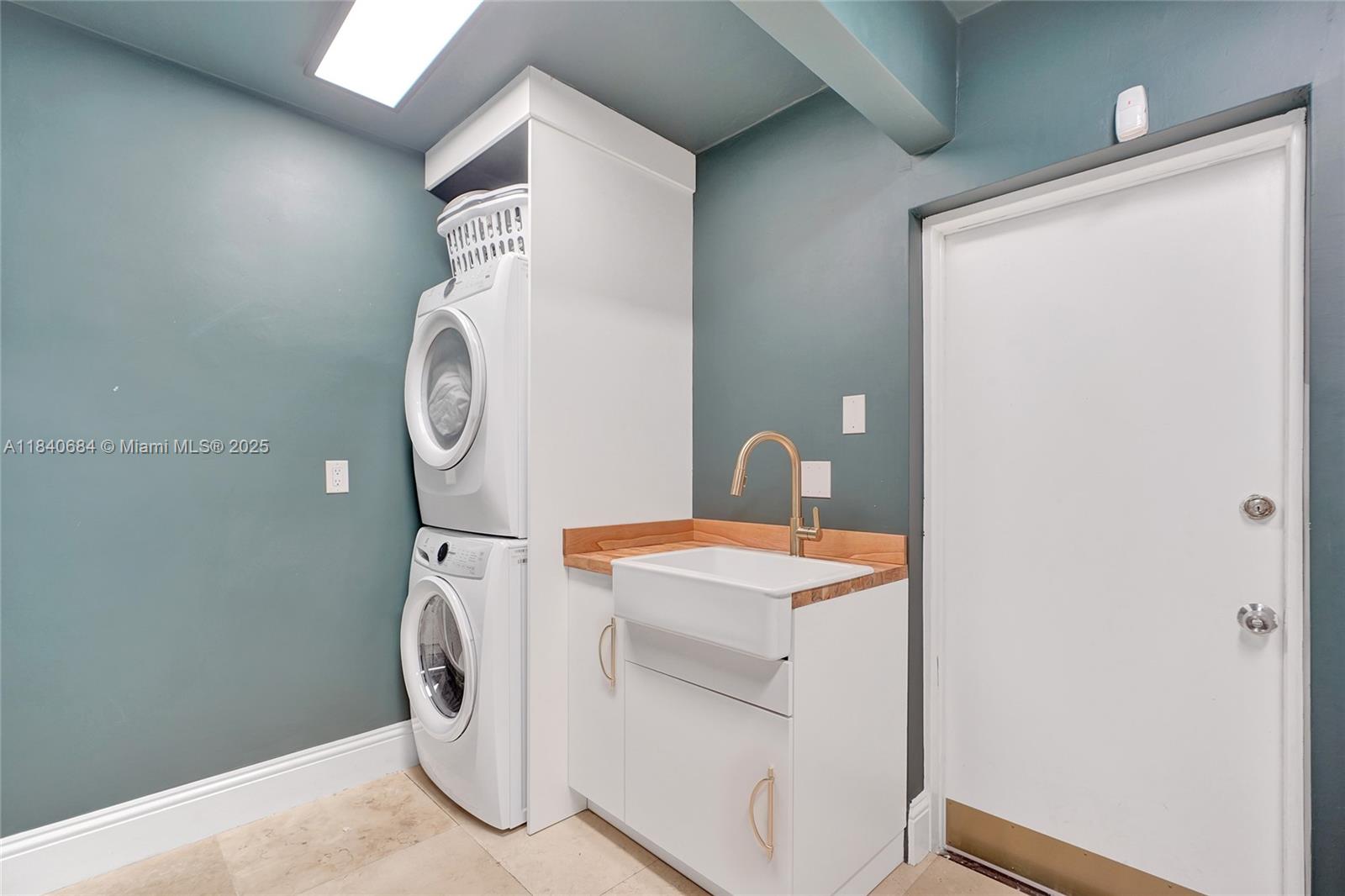 LAKESHORE SEC FOUR - Residential