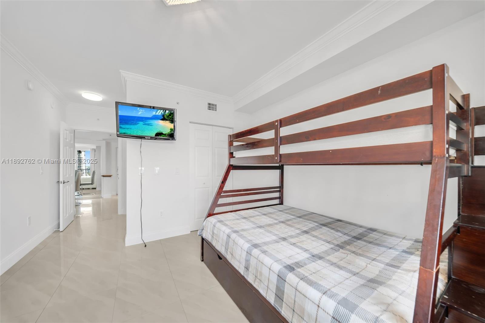 PORTO BELLAGIO CONDO - Residential Lease