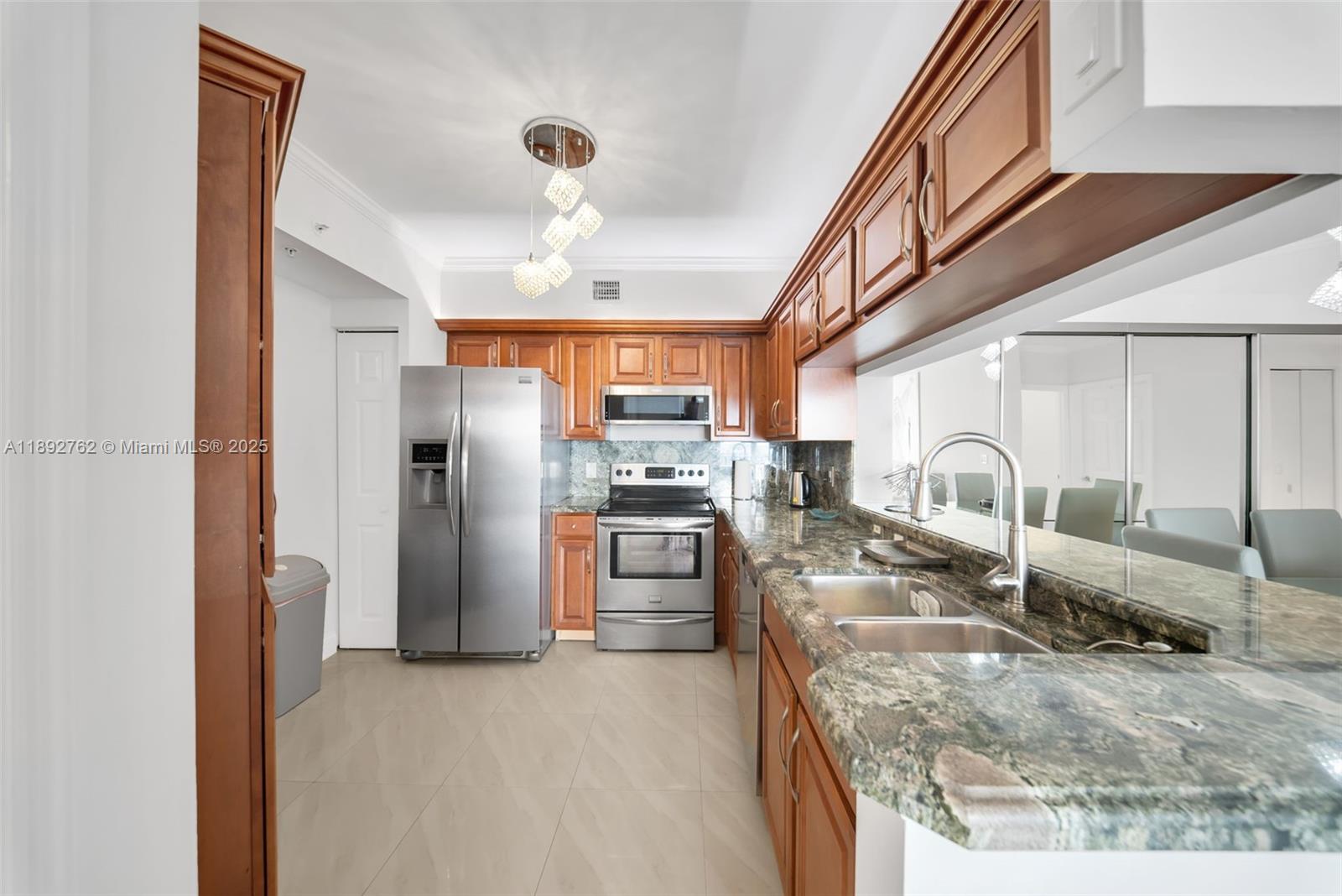 PORTO BELLAGIO CONDO - Residential Lease
