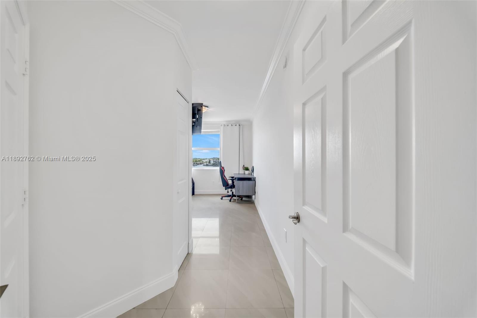 PORTO BELLAGIO CONDO - Residential Lease