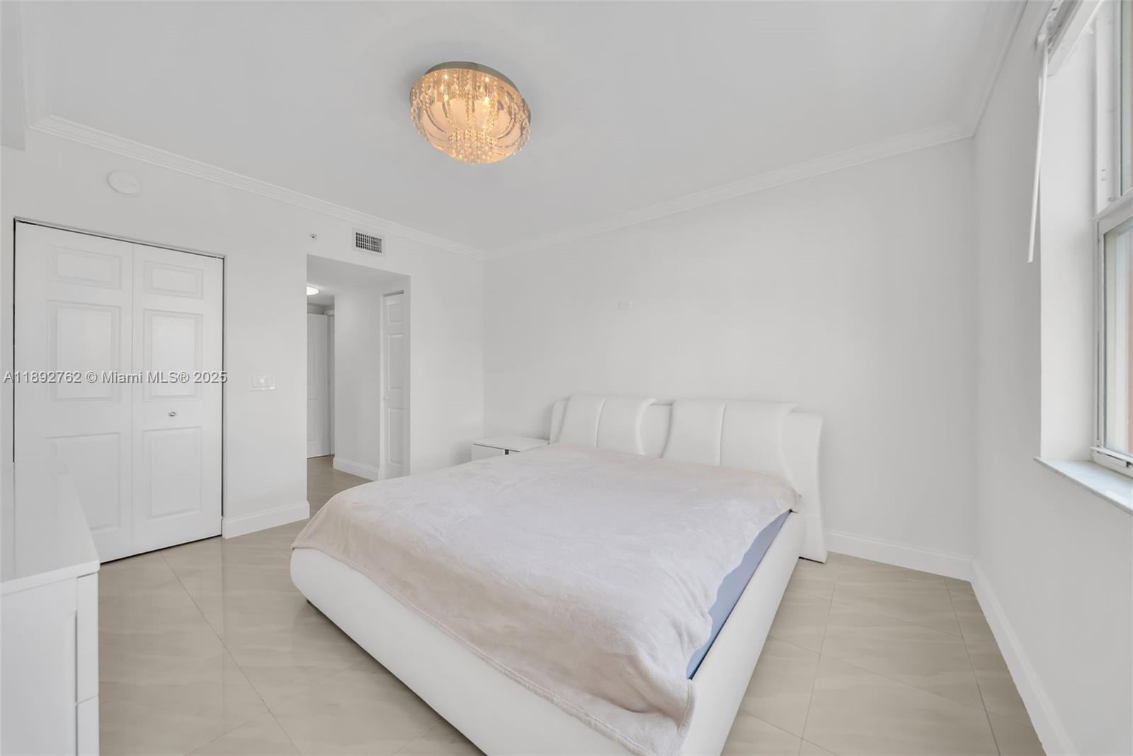 PORTO BELLAGIO CONDO - Residential Lease
