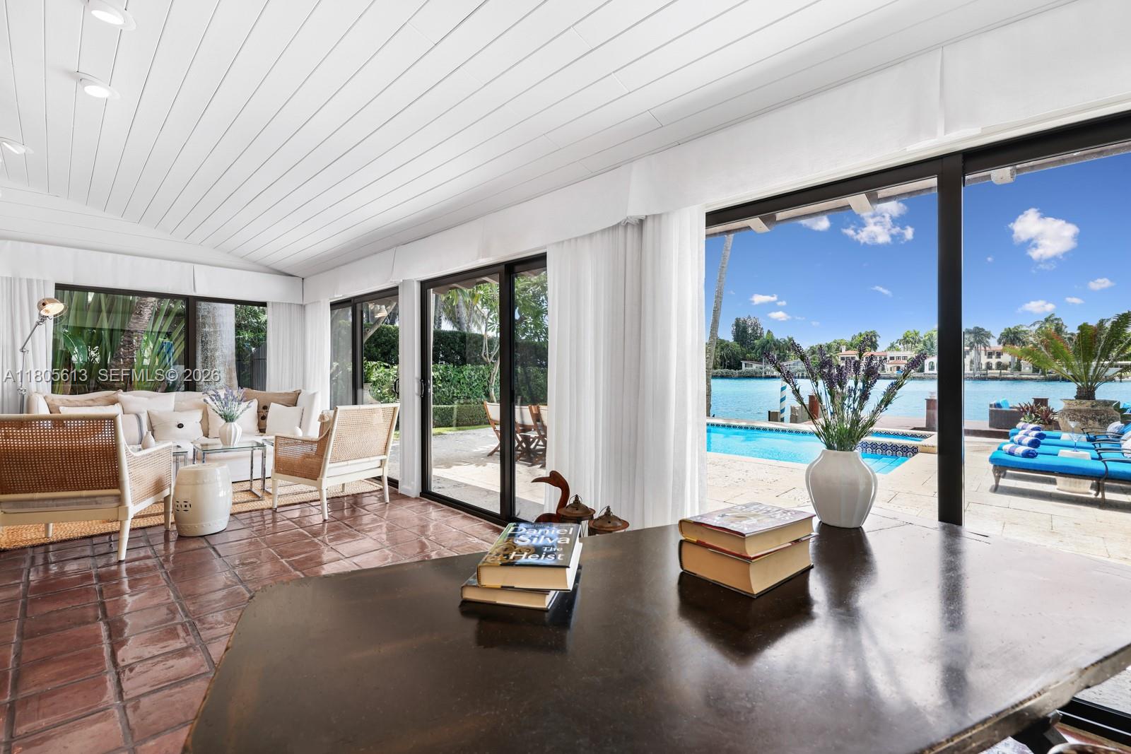 HIBISCUS ISLAND - Residential