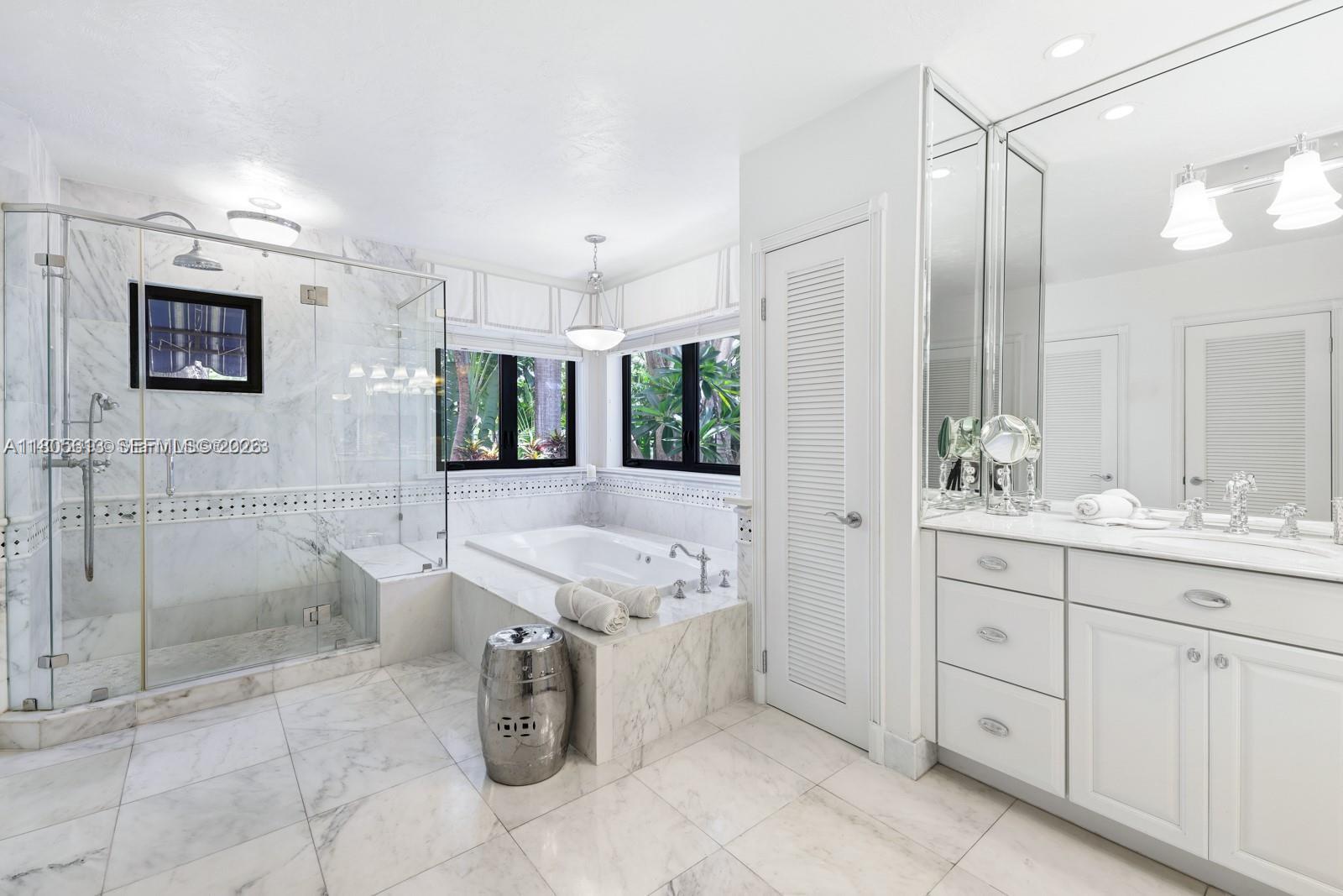 HIBISCUS ISLAND - Residential