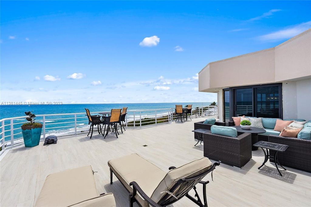 Photo of 176 Helios Dr #606, Jupiter, FL 33477 (MLS # A11381445)