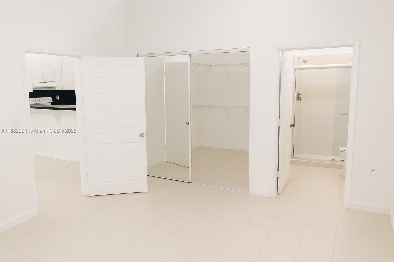 HOLLYWOOD LITTLE RANCHES - Residential Lease