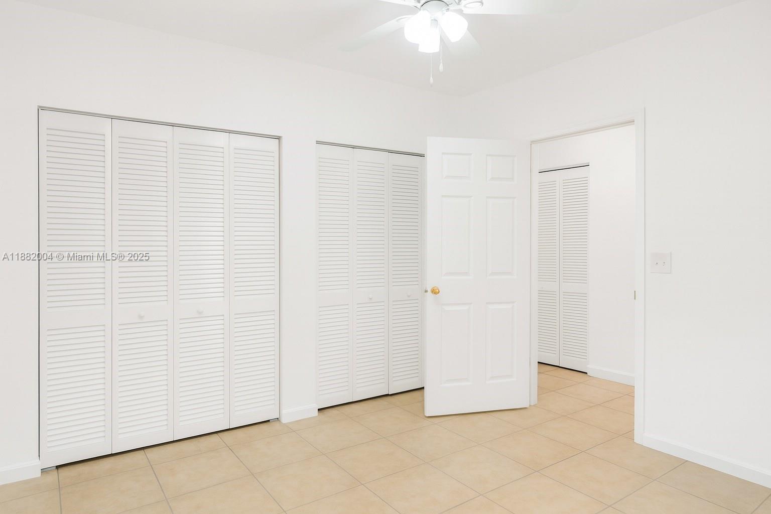 HOLLYWOOD LITTLE RANCHES - Residential Lease