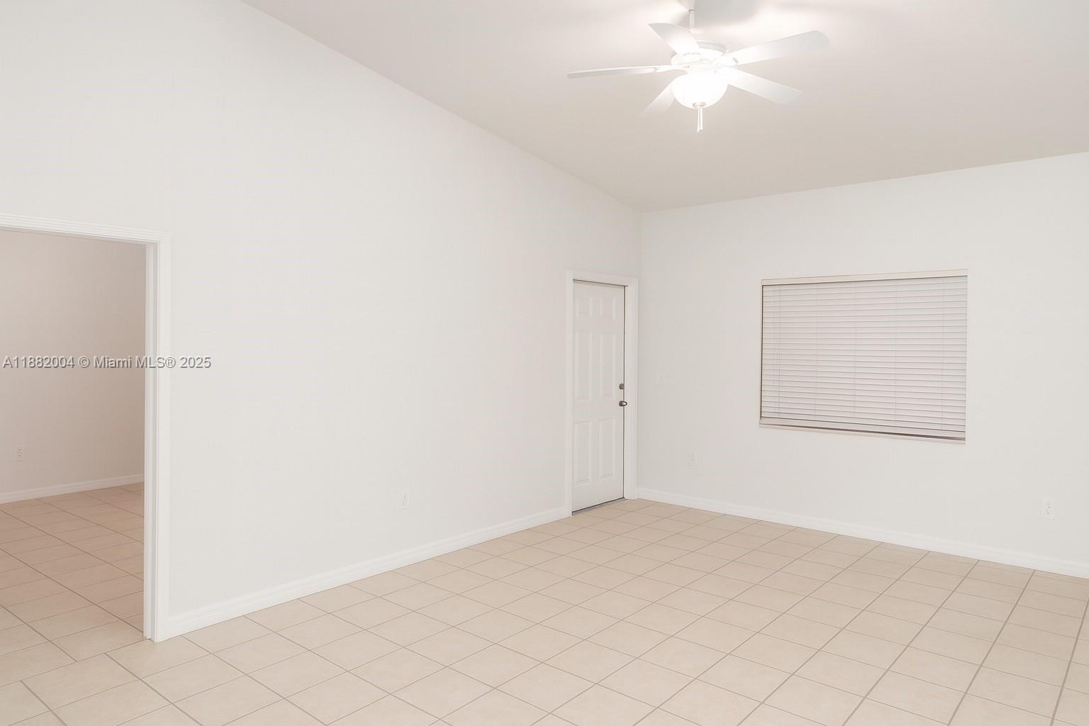 HOLLYWOOD LITTLE RANCHES - Residential Lease