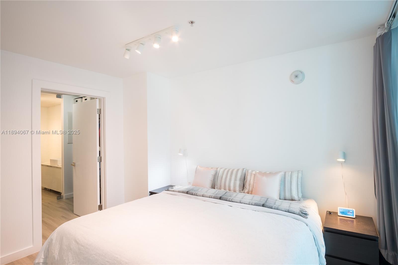 FOUR MIDTOWN MIAMI CONDO - Residential Lease