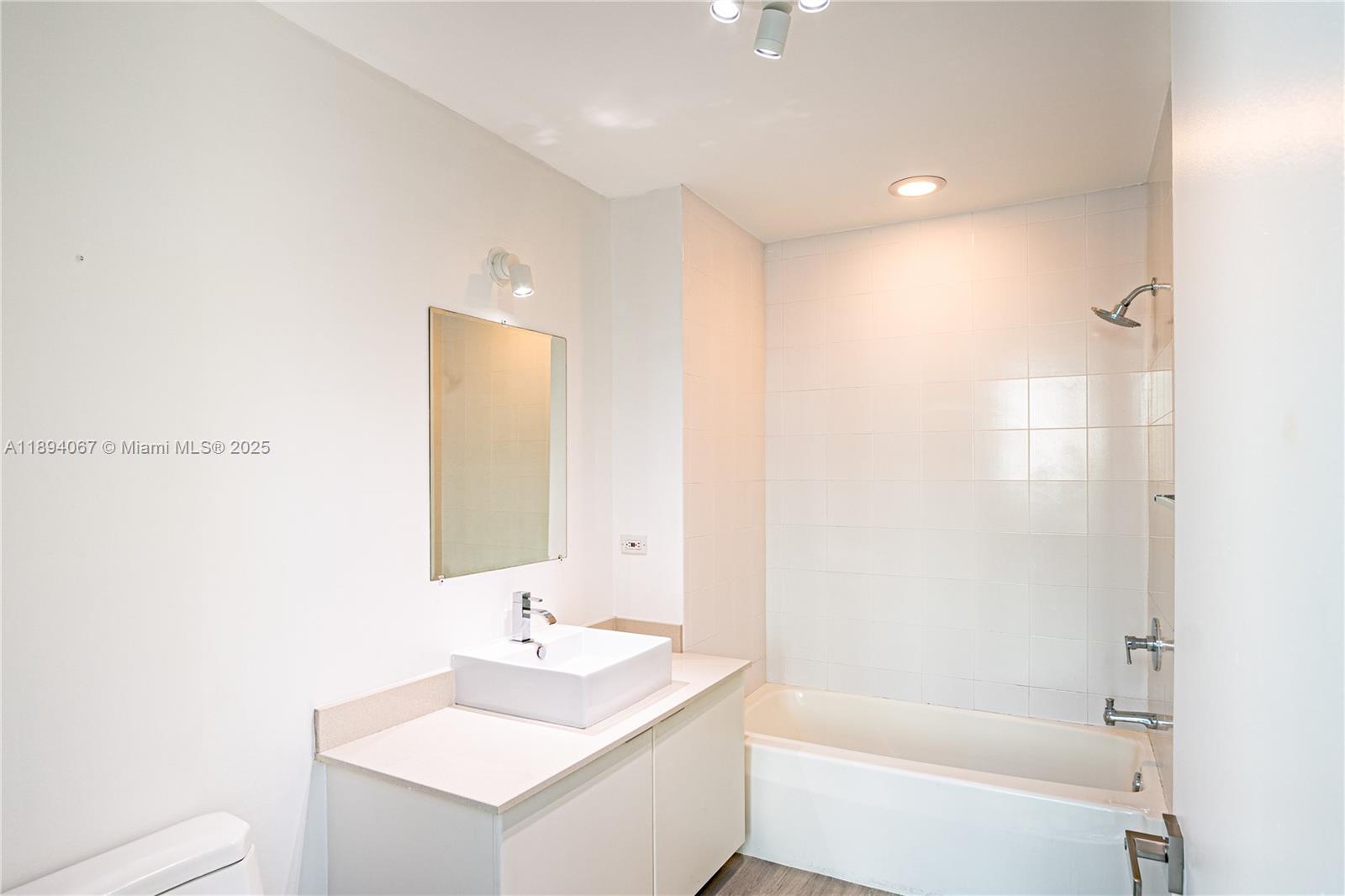 FOUR MIDTOWN MIAMI CONDO - Residential Lease