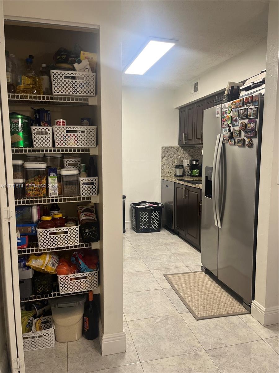 WINDMILL LAKES V CONDO - Residential