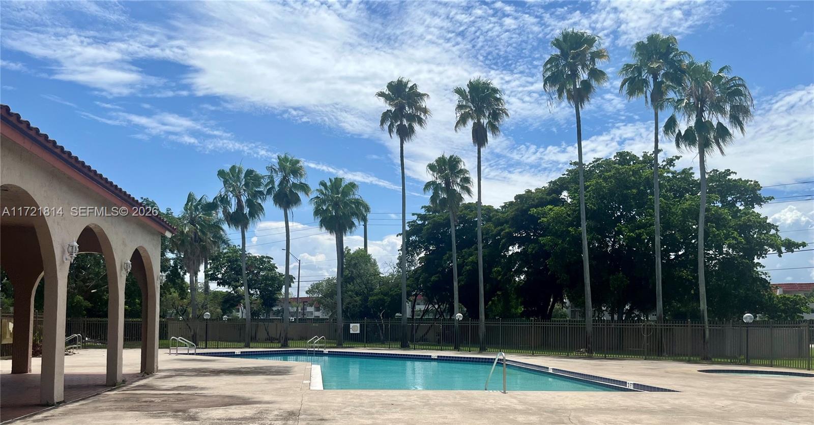 WINDMILL LAKES V CONDO - Residential