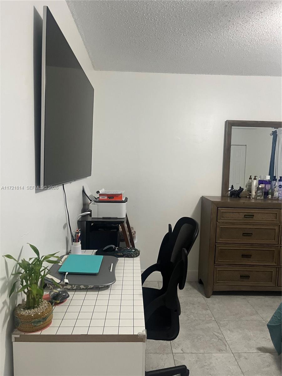 WINDMILL LAKES V CONDO - Residential