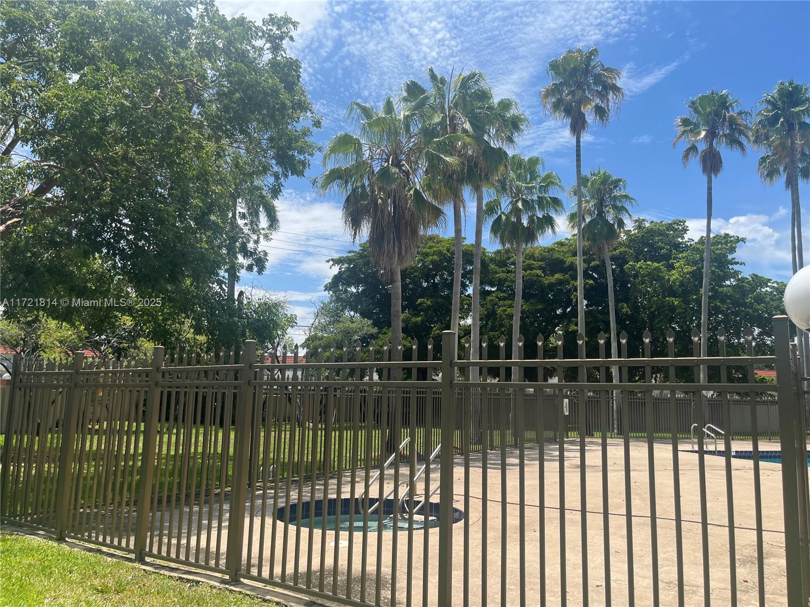 WINDMILL LAKES V CONDO - Residential