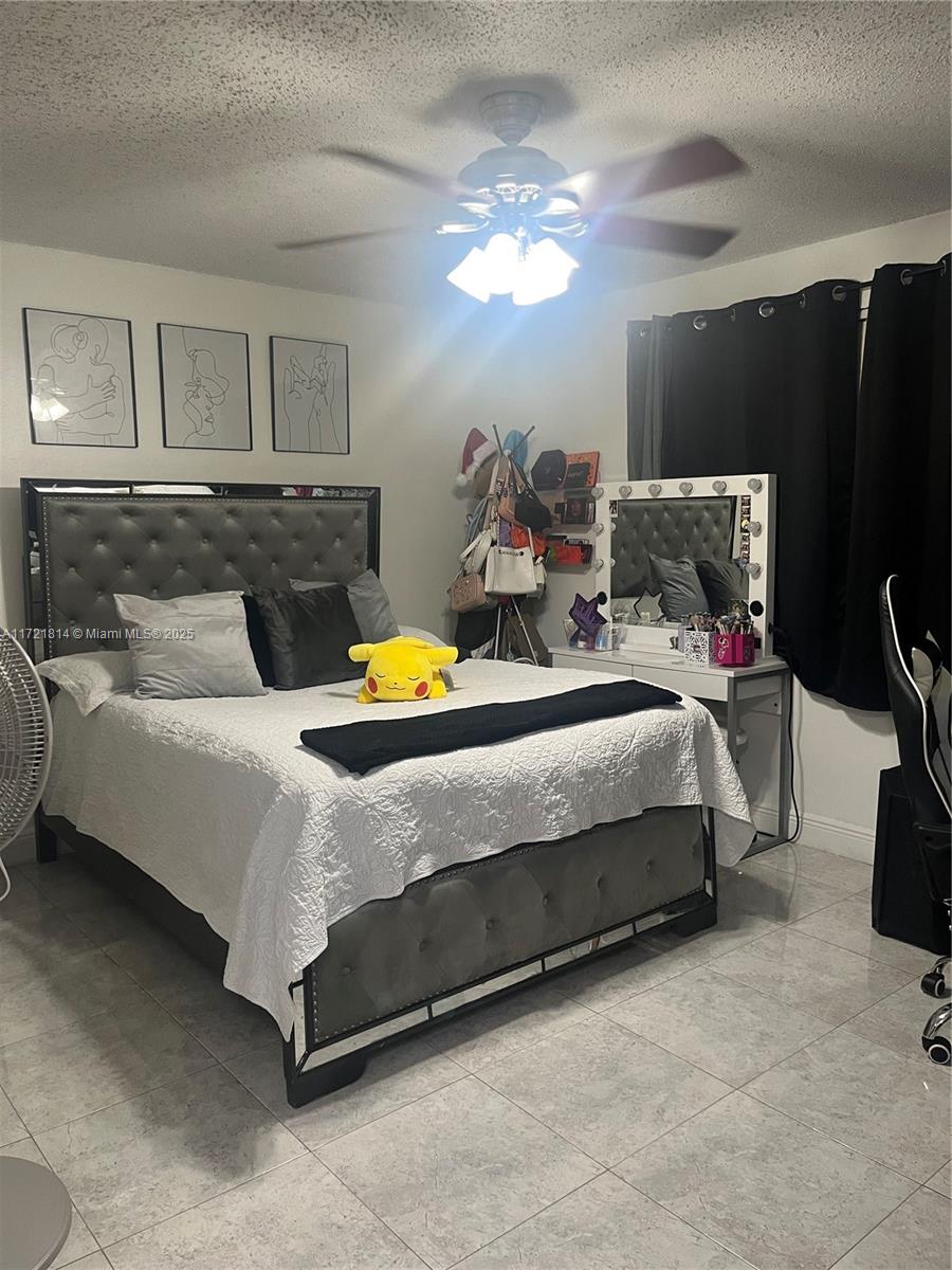 WINDMILL LAKES V CONDO - Residential