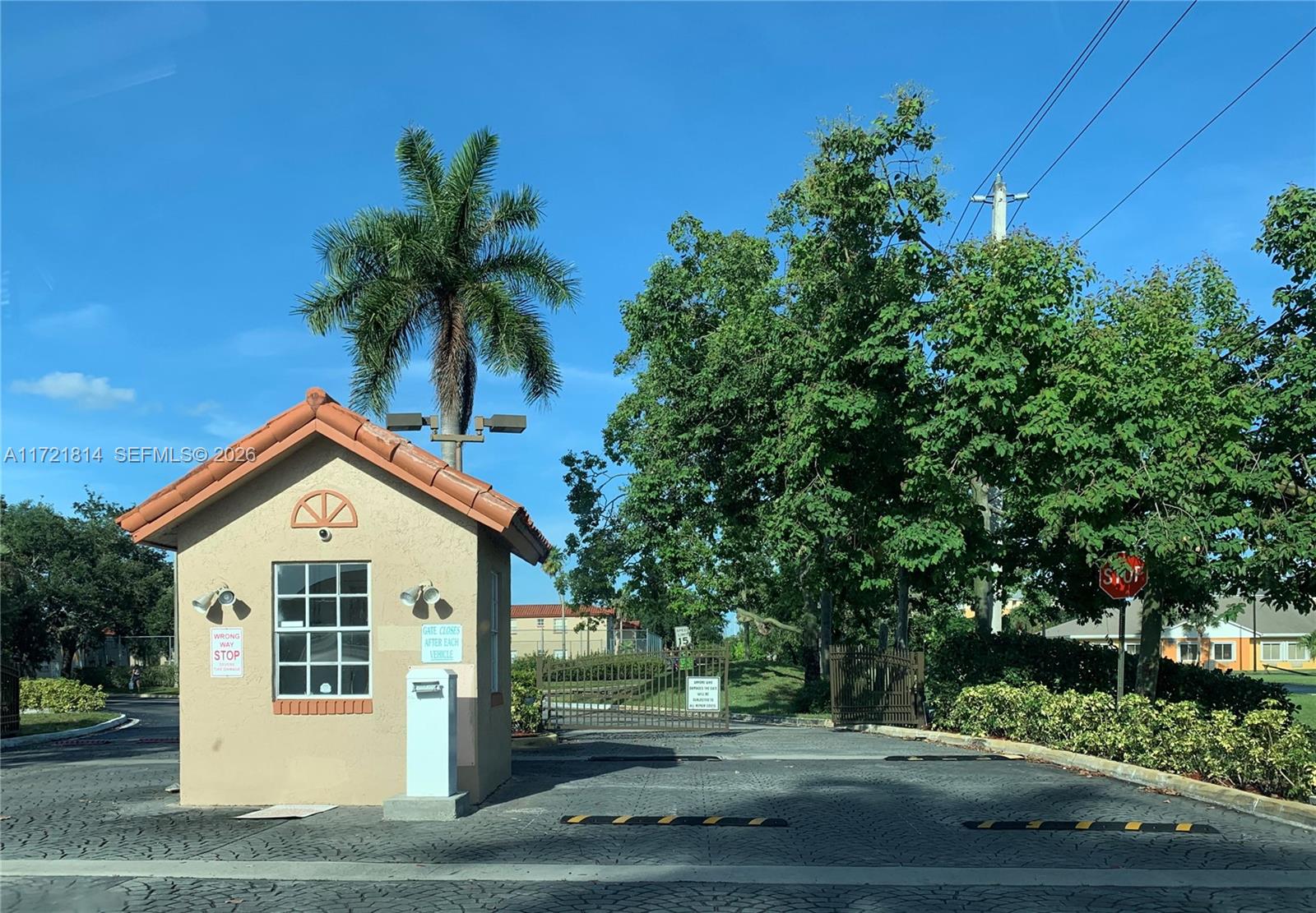 WINDMILL LAKES V CONDO - Residential