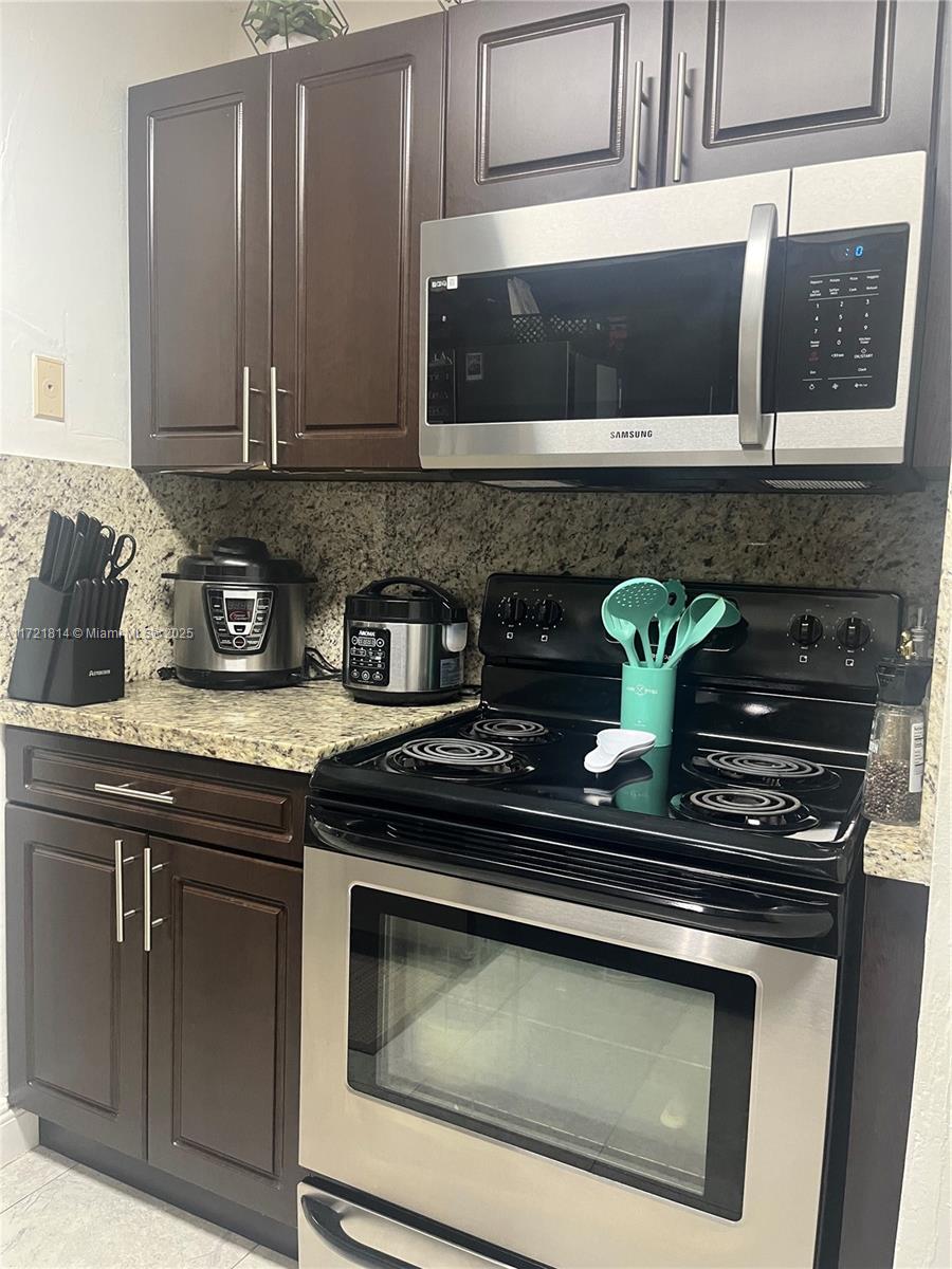 WINDMILL LAKES V CONDO - Residential