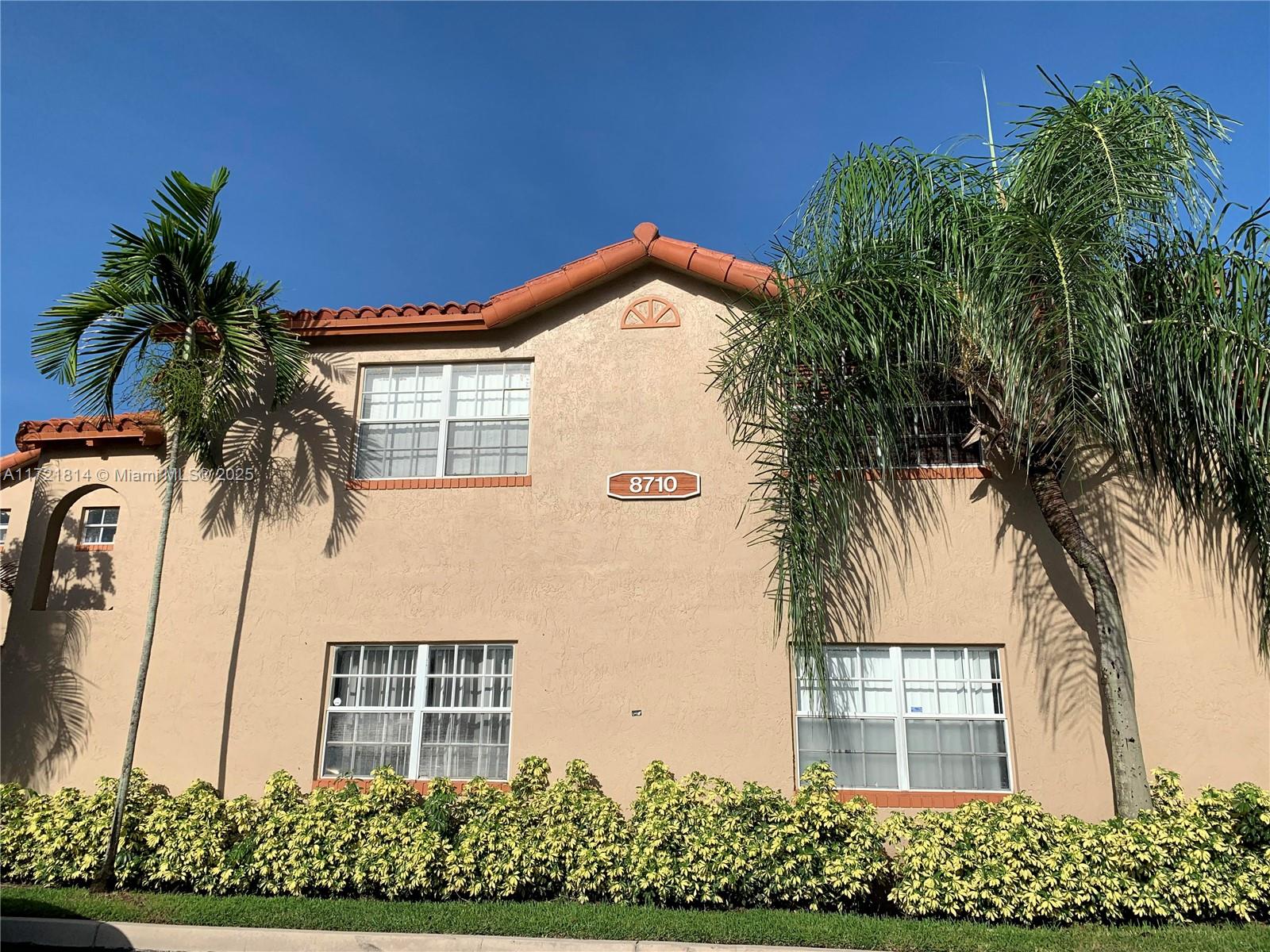 WINDMILL LAKES V CONDO - Residential