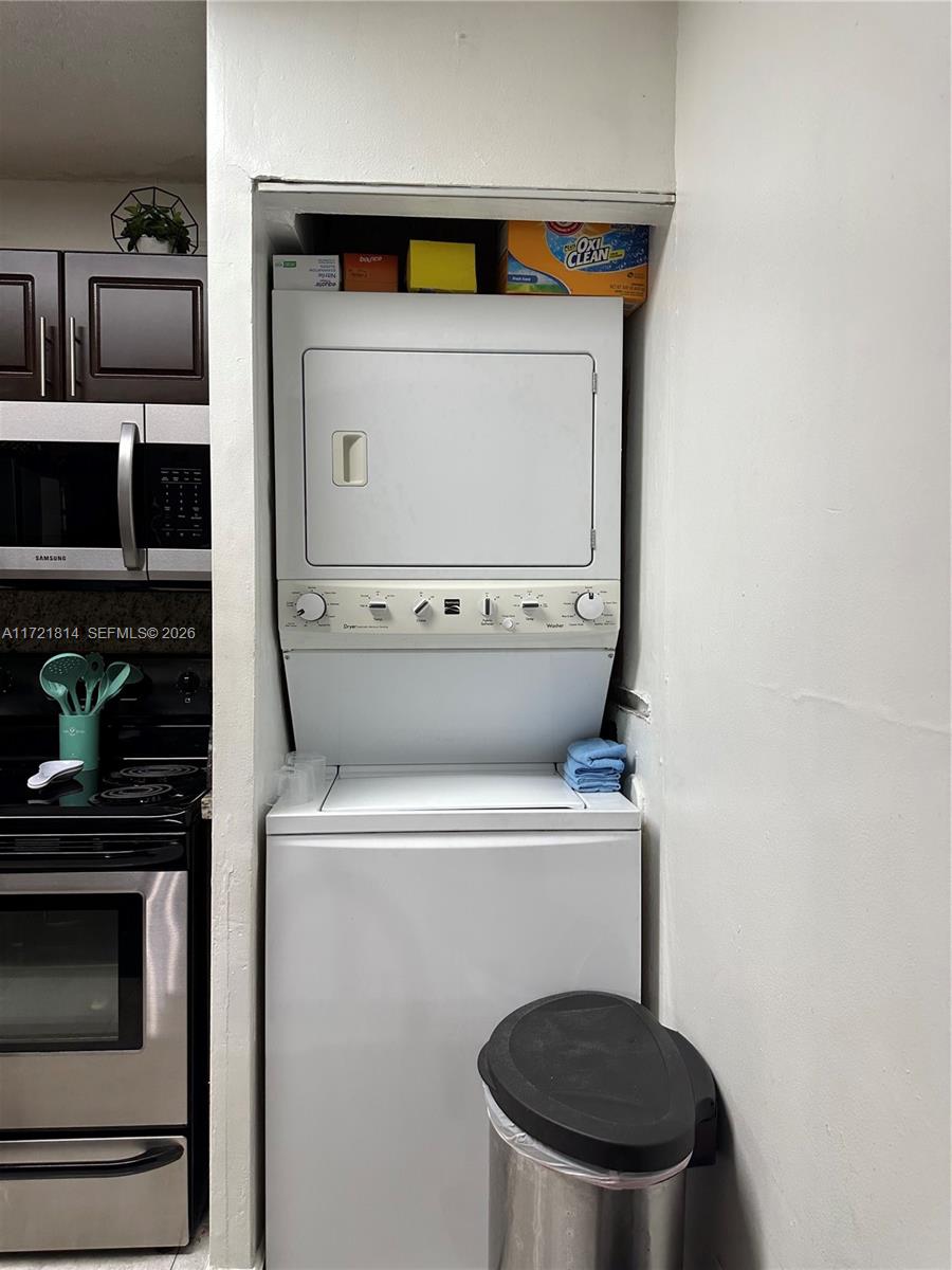 WINDMILL LAKES V CONDO - Residential