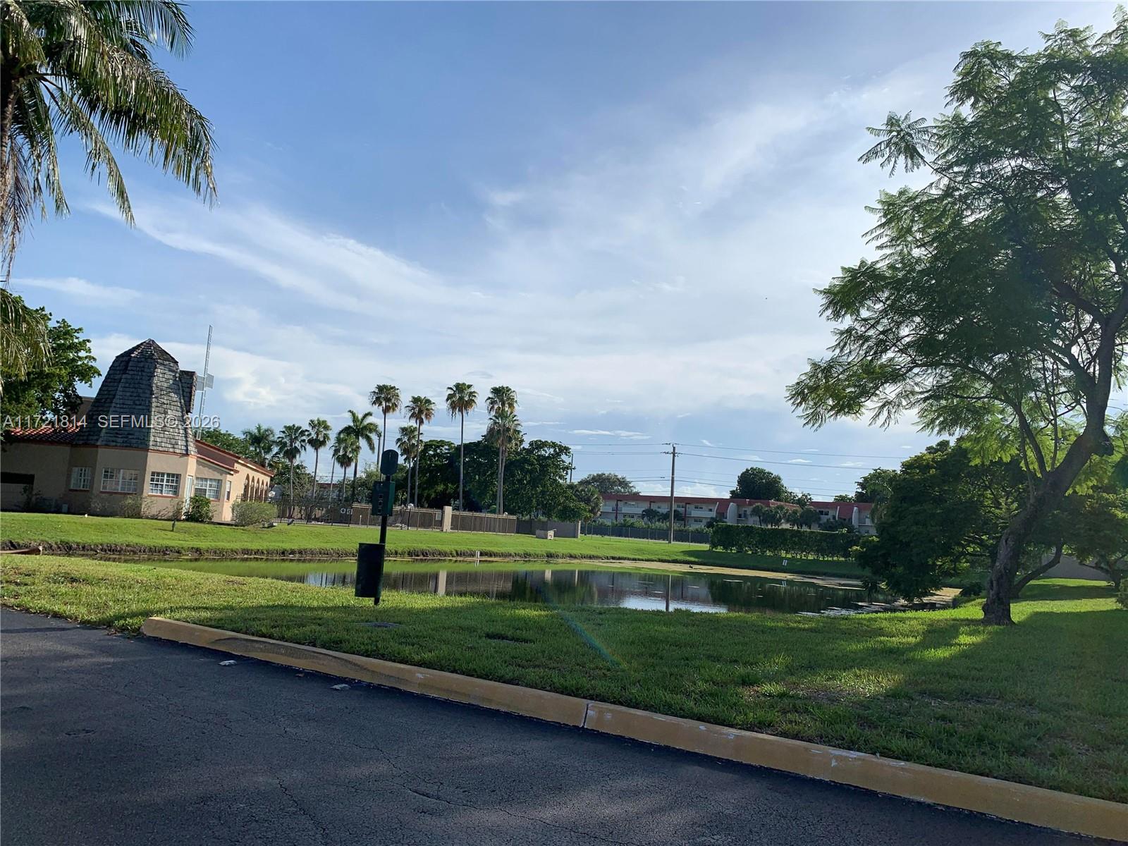 WINDMILL LAKES V CONDO - Residential