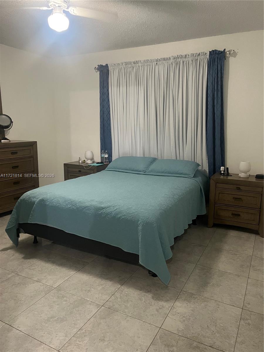 WINDMILL LAKES V CONDO - Residential