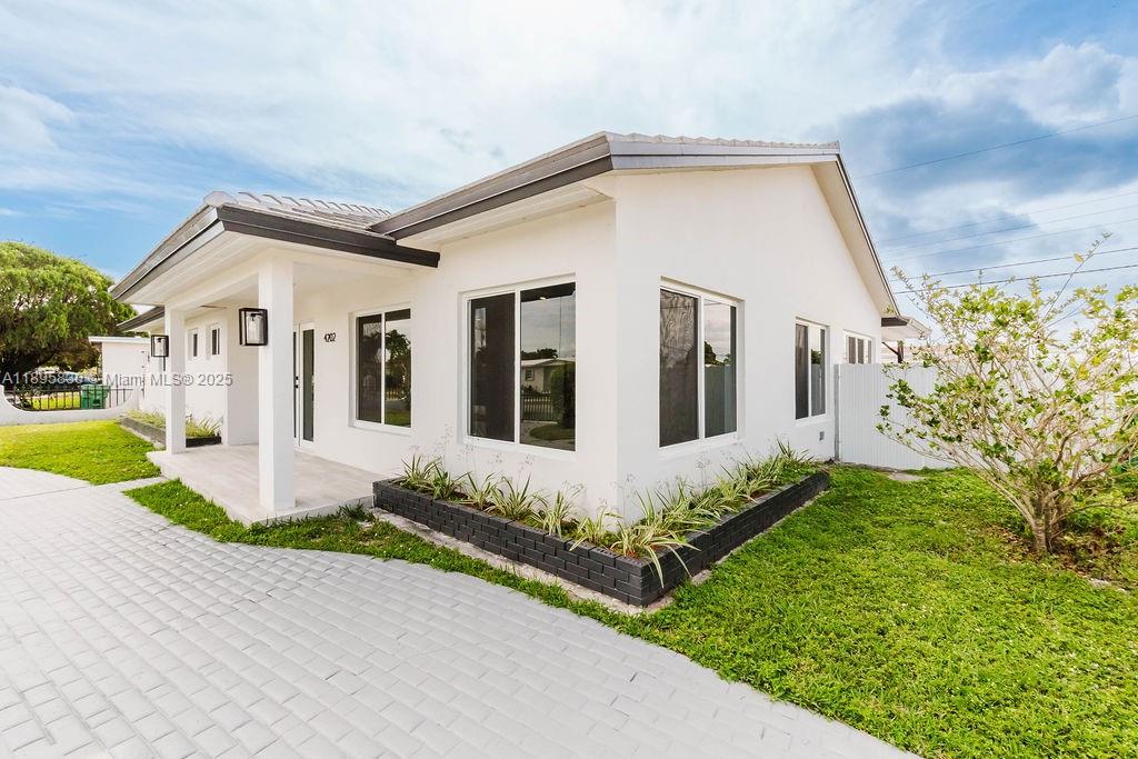 Stunningly Remodeled 4-Bed, 3-Bath Corner Home!
Experience modern comfort and style in this beautifully updated home. The main house boasts a brand-new chef’s kitchen with quartz countertops and stainless steel appliances, new flooring throughout, impact windows, and a new roof for safety and energy efficiency.
Enjoy a fully detached suite at the back—perfect as a guest house, home office, or media room—complete with its own bedroom and bathroom. Move-in ready with thoughtful upgrades throughout.
? Motivated Seller – Don’t miss this rare opportunity!