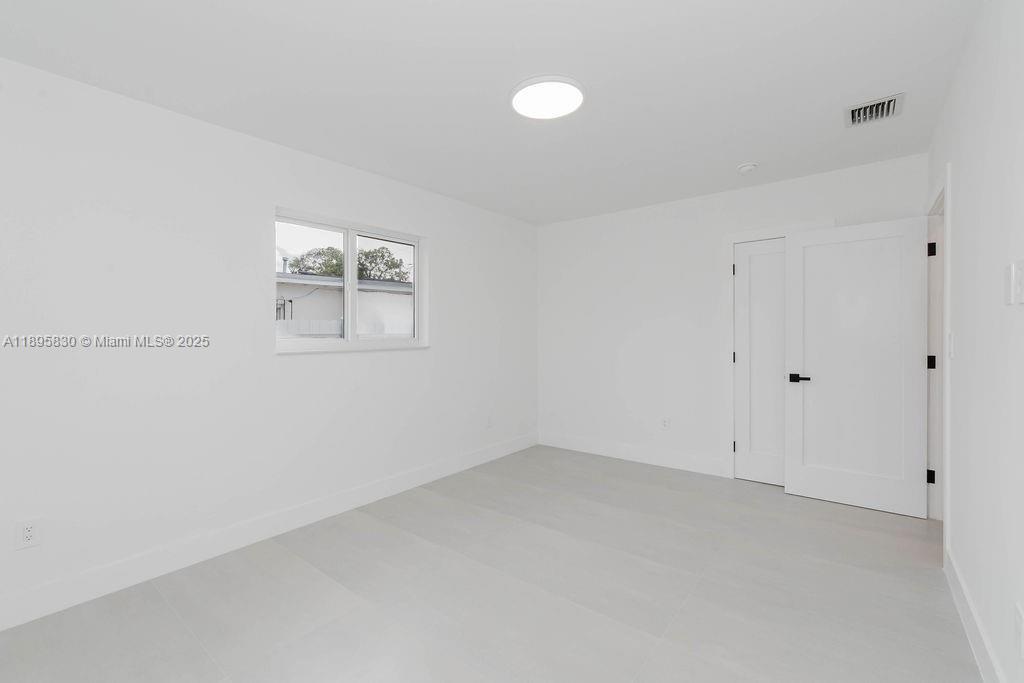 FAIRLAWN ESTS 1ST ADDN - Residential