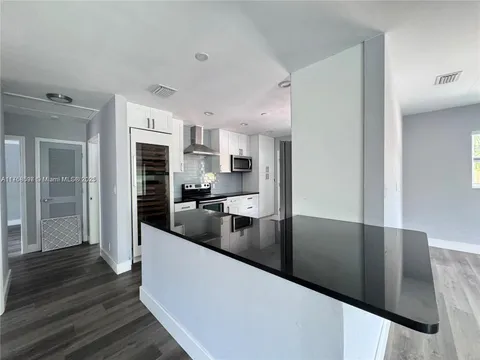 MLS: A11758597