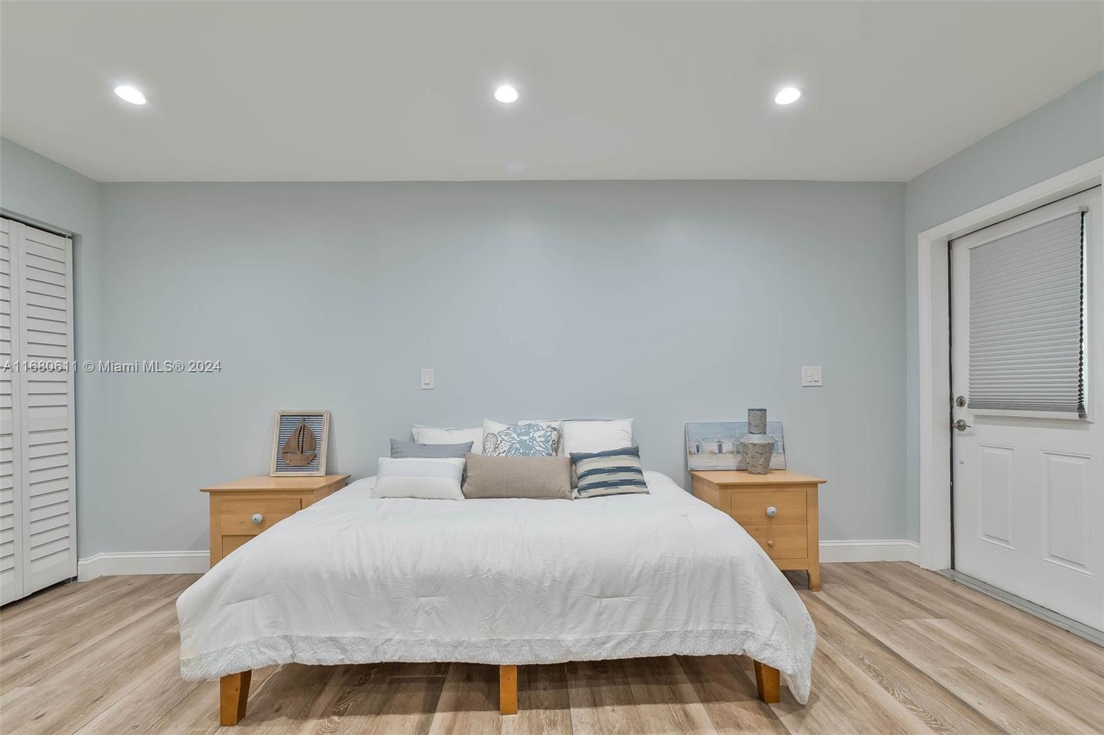 FOUR LAKES SEC 1 - Residential Lease