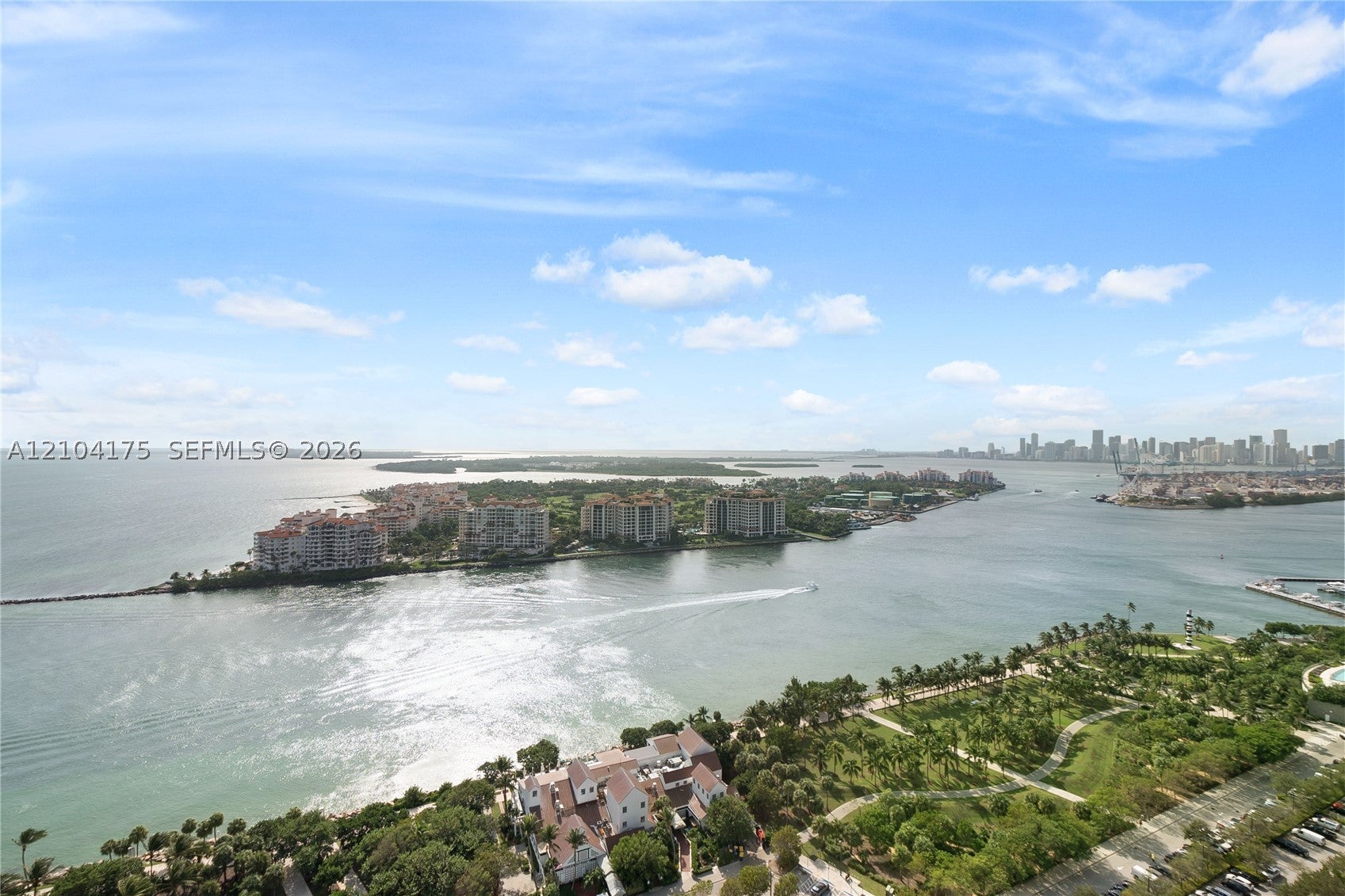 100 S Pointe Dr 2902