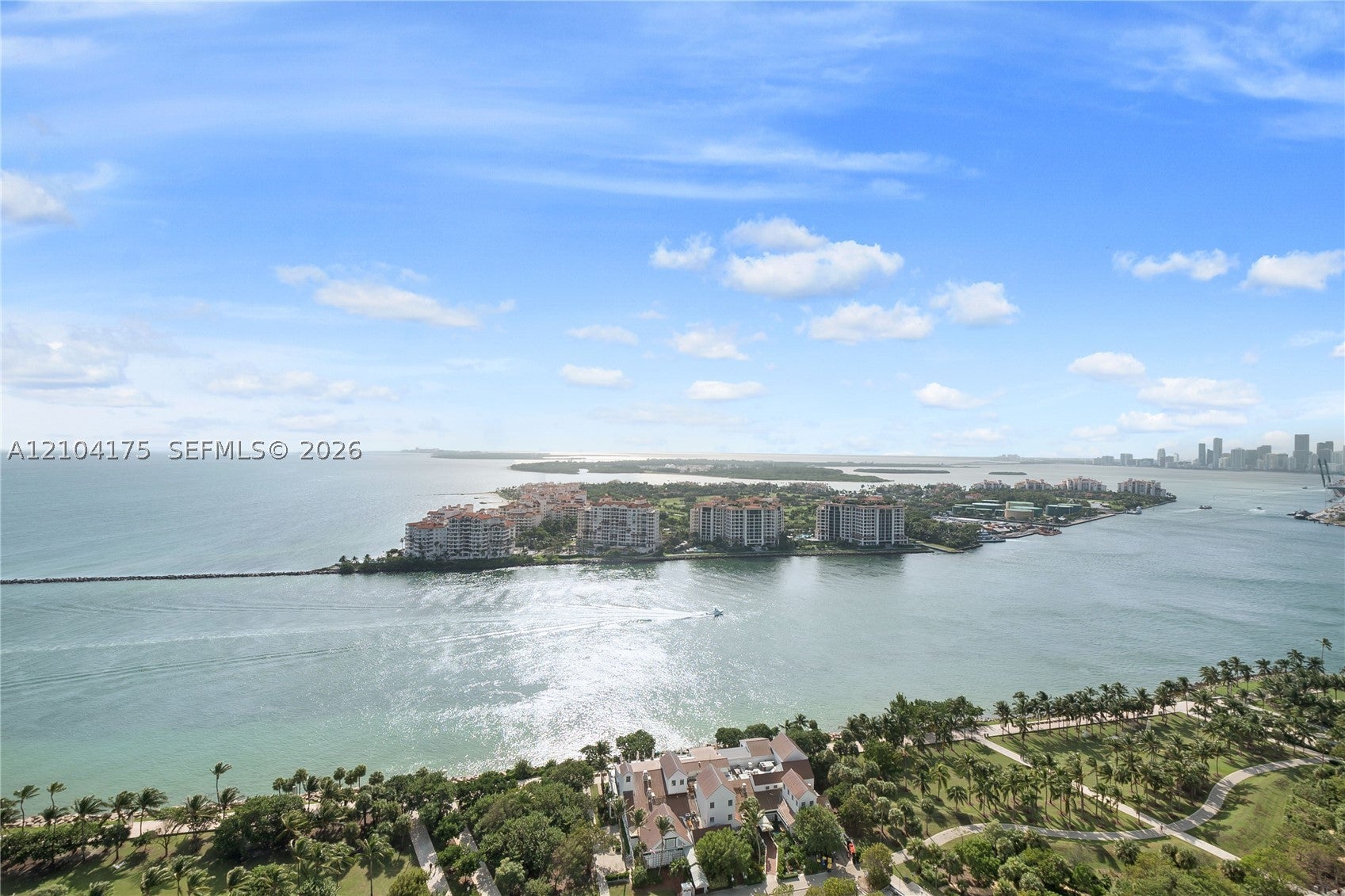100 S Pointe Dr 2902