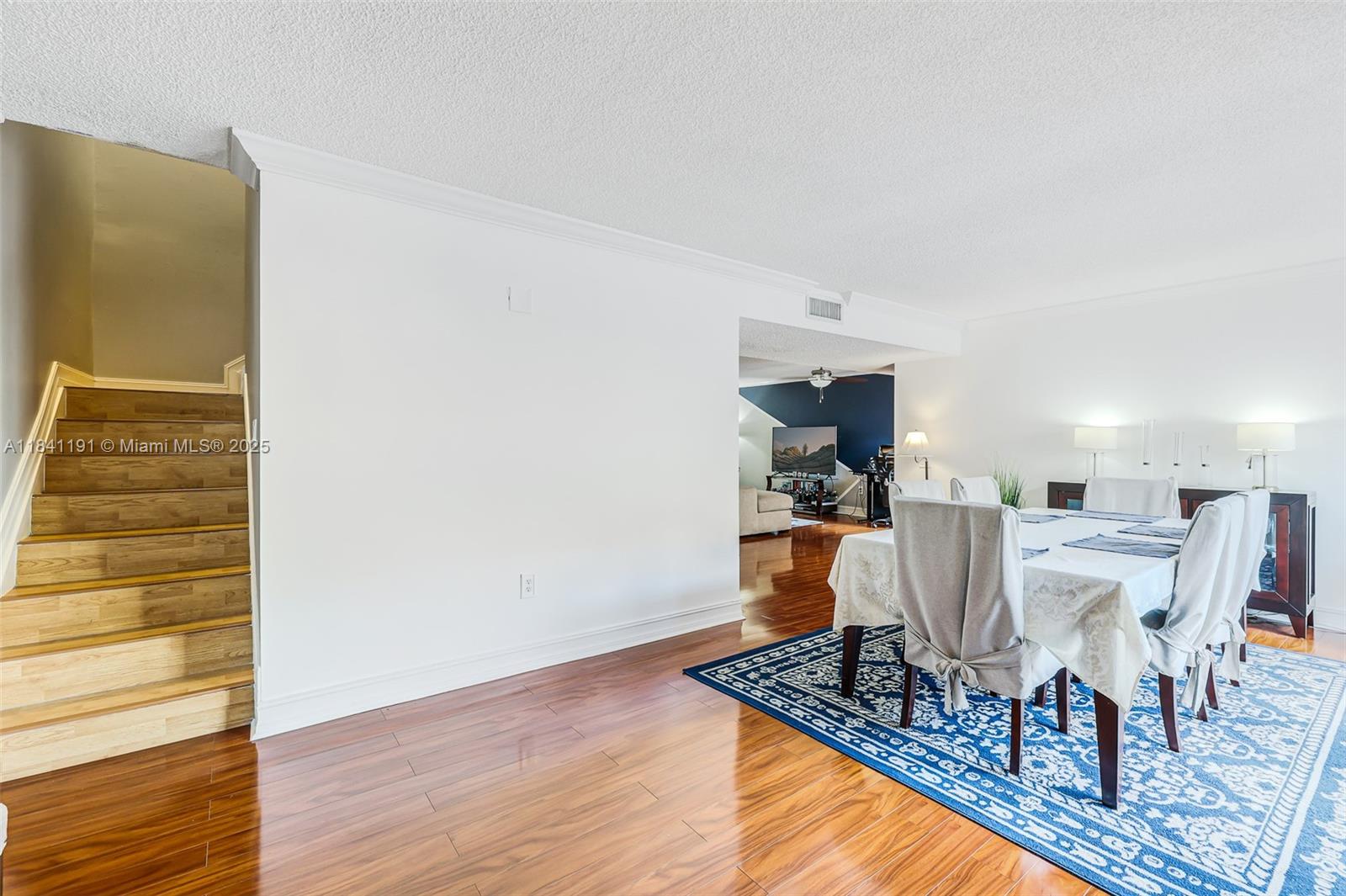 LAKE & TENNIS VILLAS PH 1 - Residential