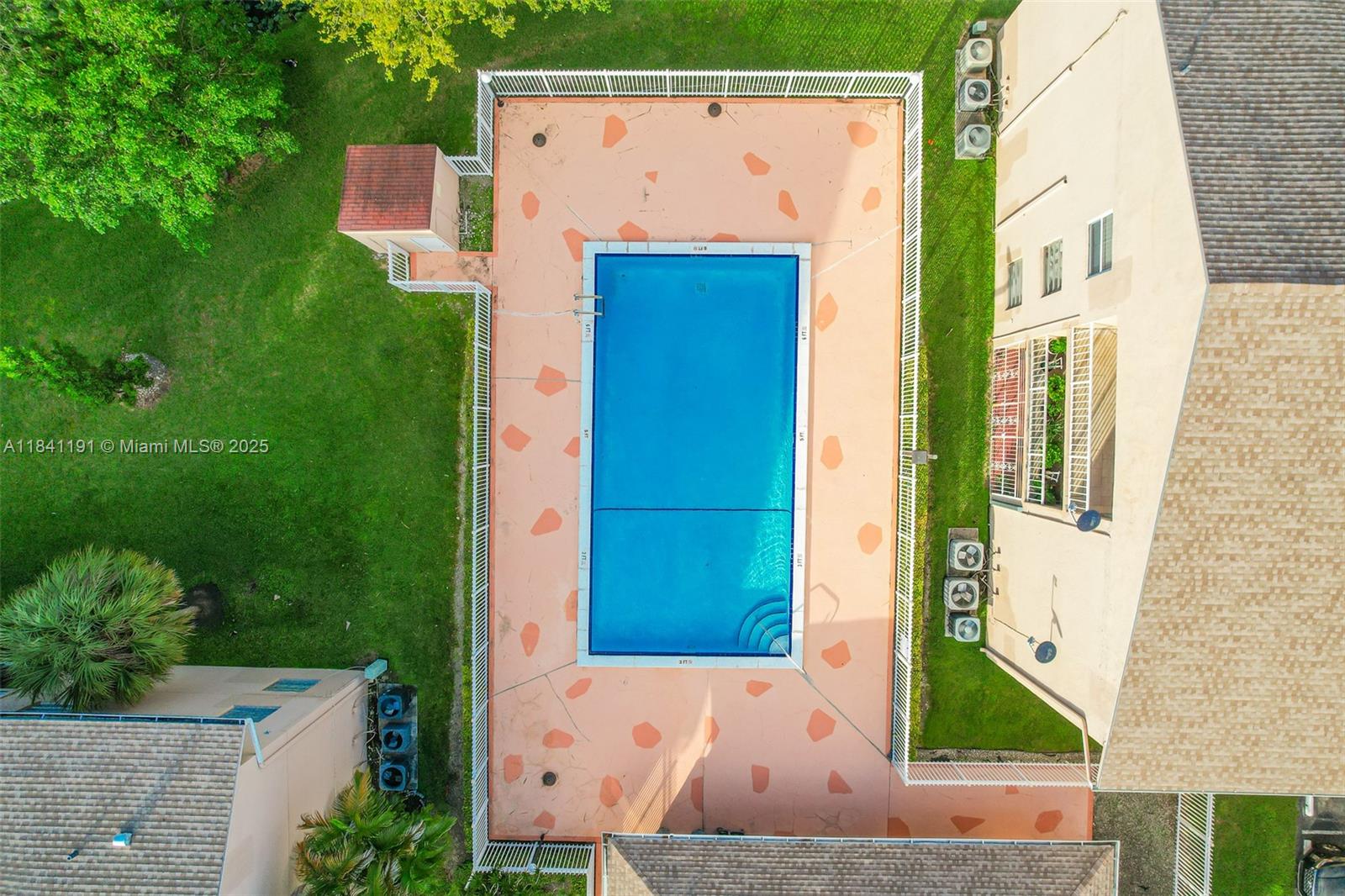 LAKE & TENNIS VILLAS PH 1 - Residential